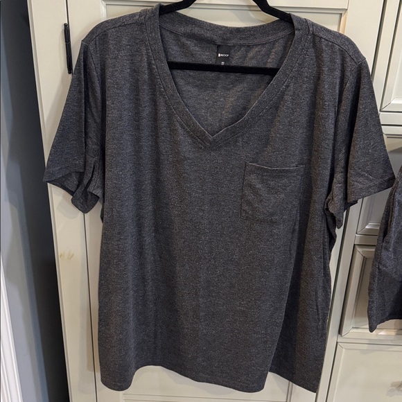 Two piece pajama set - Picture 2 of 9